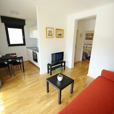 58 Apartment *