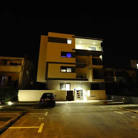 Apartment 58