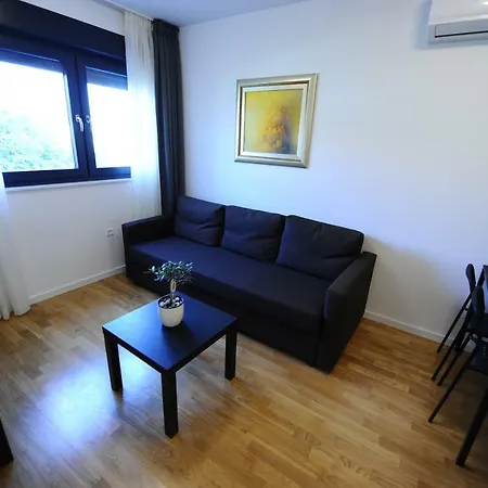 58 Apartment *